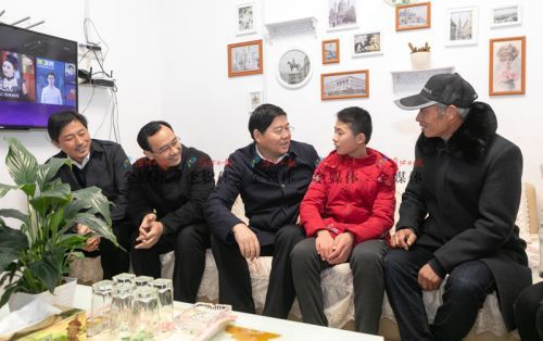 戴启远市长赴濉溪县南坪镇双堆集镇调研脱贫攻坚工作暨住村活动-陈文骁摄-005
